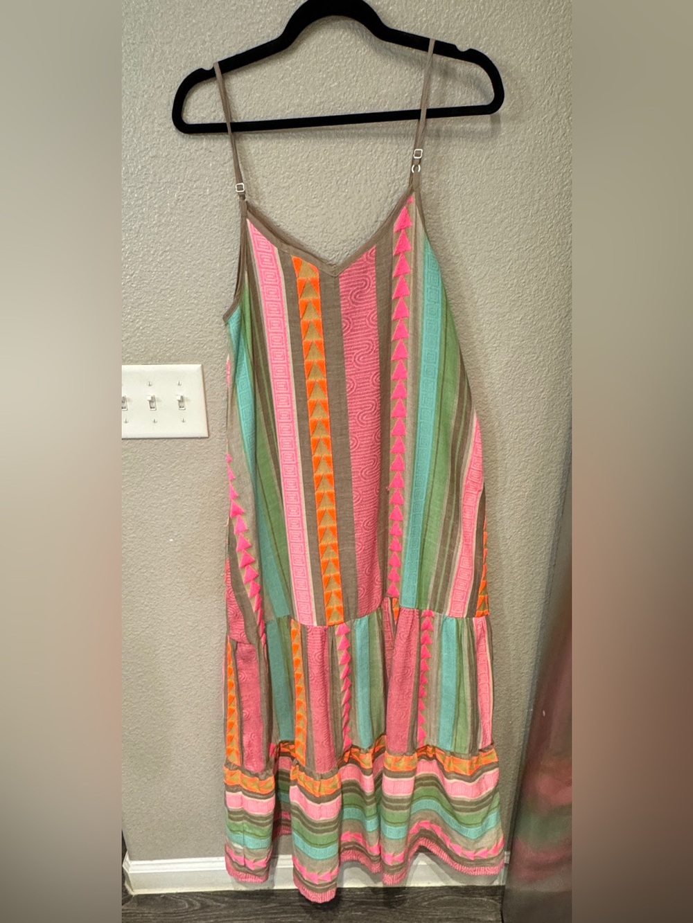 Elan Tulum Maxi Dress Neon Aztec Print Tiered Boho Resort Beach Pockets Size M - Picture 3 of 7